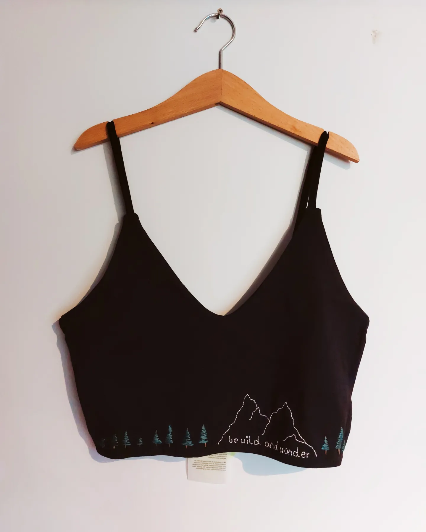 Haftowany top „be wild and wonder”